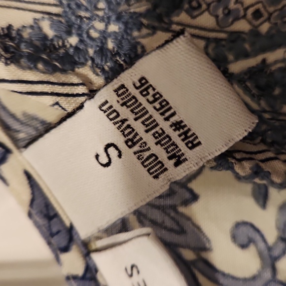 ❤️Sincerely Jules Blue and Cream Patterned Mini Dress Pit 15 - Picture 4 of 6